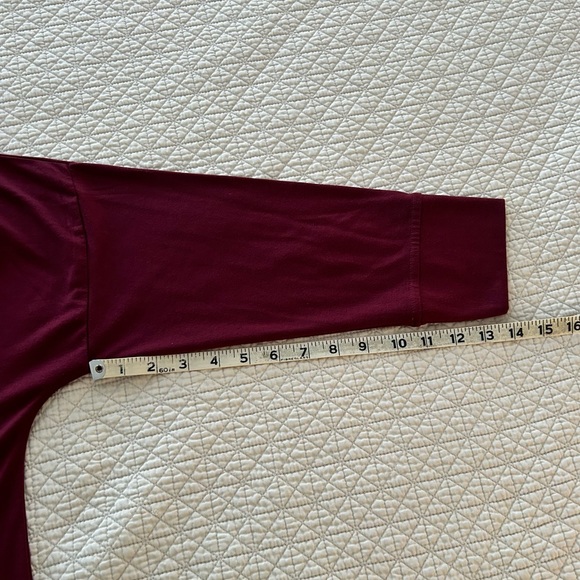 Burgundy Turtleneck Tunic by Sahalie - Picture 4 of 6